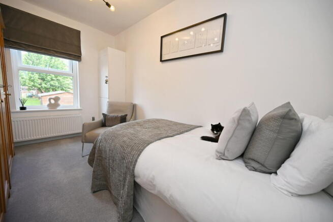 3 bed Terraced for sale Image 11