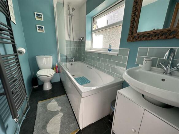 Bathroom.jpeg