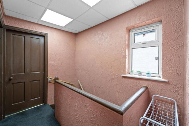 3 bed Semi-Detached for sale Image 12