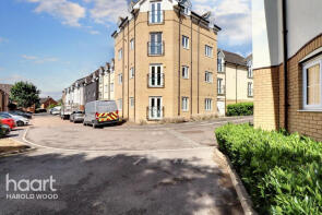 Flat 5, 13 Albelia Court, Ingrebourne Avenue, Romford RM3 9GH