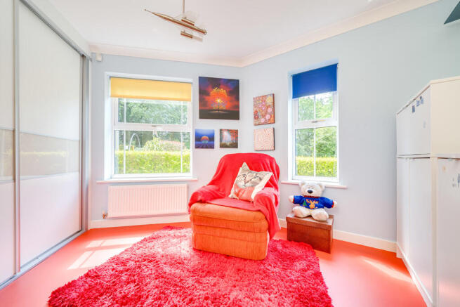 2 bed Apartment to rent Image 7