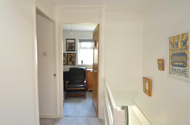 FIRST FLOOR LANDING