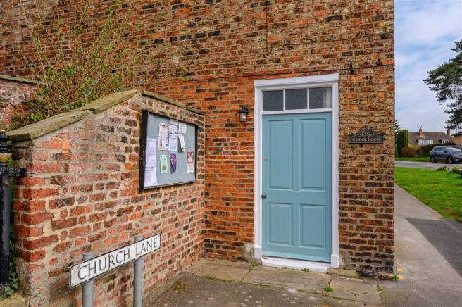 3 bed Semi-Detached for sale Image 12
