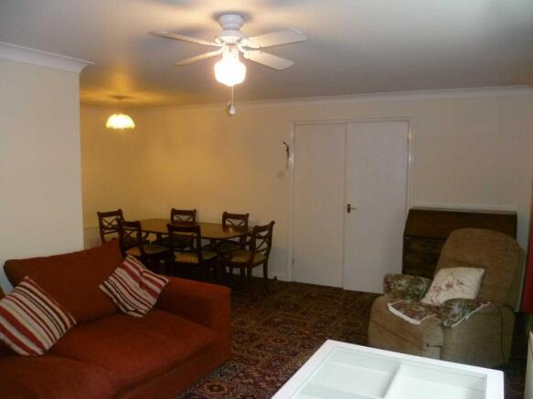 Lounge 2
