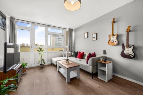 Troon House,
White Horse Road, E1