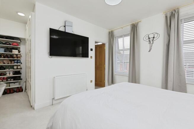 3 bed Terraced for sale Image 12