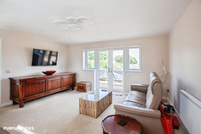 4 bed Detached for sale Image 12