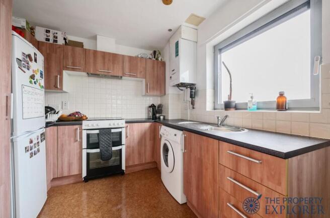 Priestley Road, Basingstoke, RG24 photo 3