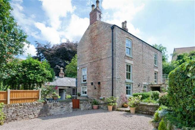 THE ACCOMMODATION CO