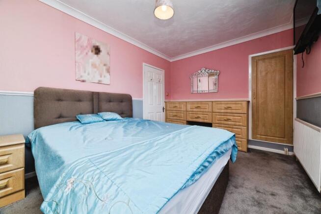2 bed Semi-Detached for sale Image 10