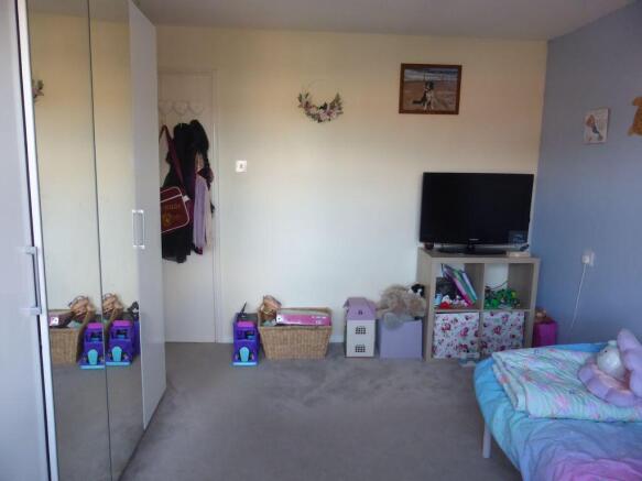 Photo 42