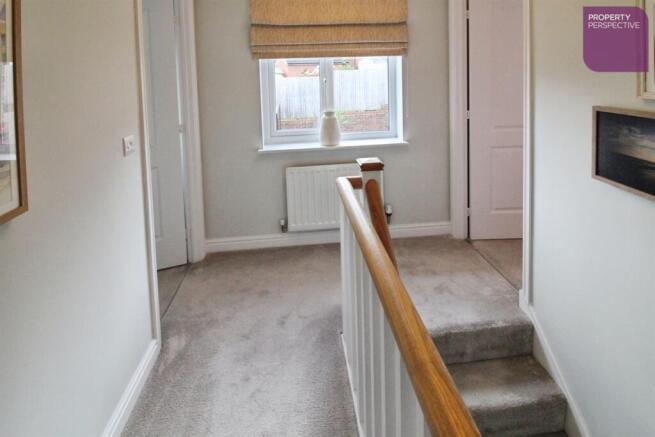 4 bed Detached for sale Image 9