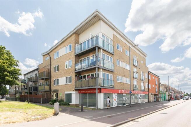 Lea Bridge Road, E10