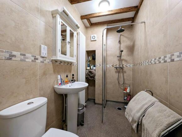 4 bed Terraced for sale Image 8