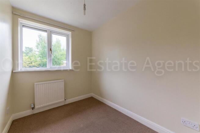 14 Gifford Close-1.jpg