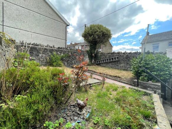 Photo 19