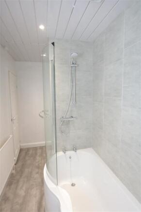 HOUSE BATHROOM