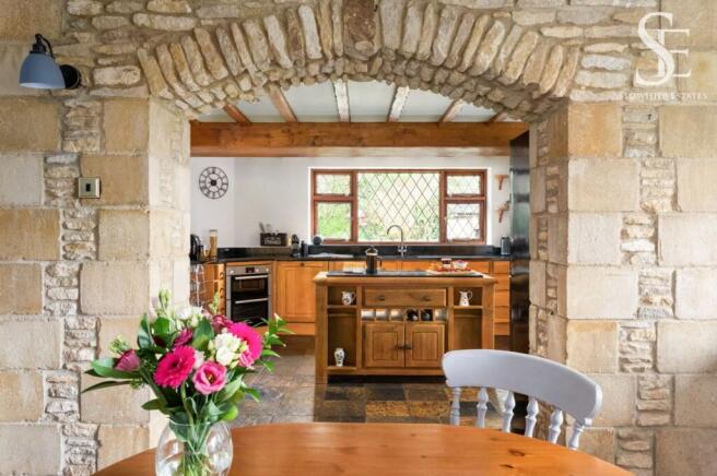 Kitchen/Dining Area
