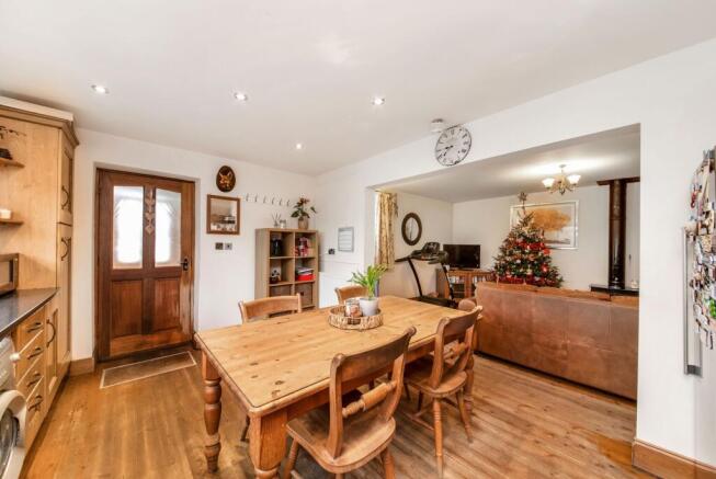 OPEN PLAN DINING KITCHEN