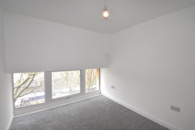 2 bed Duplex to rent Image 6