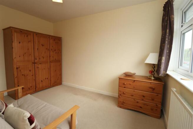 3 bed Semi-Detached for sale Image 9