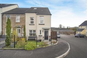 19, Llwyn Helyg, Neath SA10 7BZ