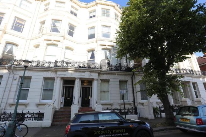 7 Palmeira Avenue ext.JPG