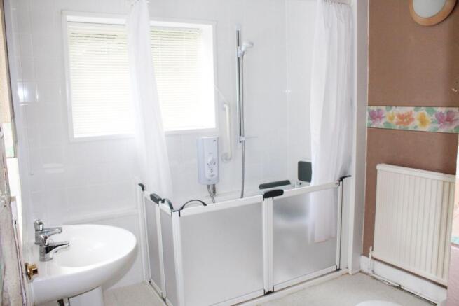 En-Suite Shower / WC