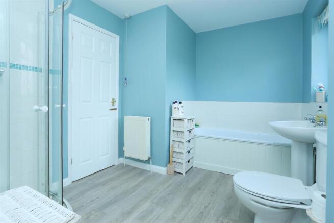 JACK & JILL BATHROOM