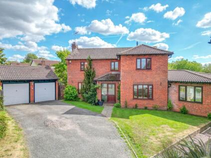 Falcon Close, Nuneaton, CV11