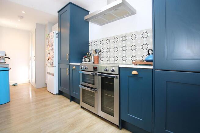 Kitchen 1.jpg