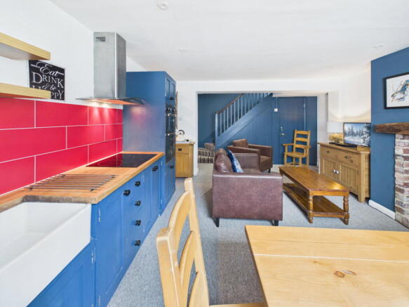 4 bed Terraced for sale Image 7