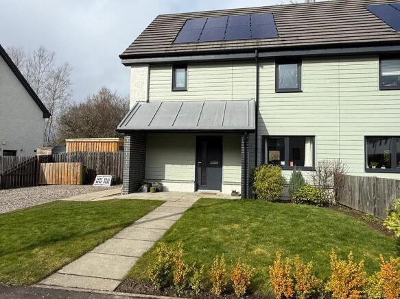 3-bed semi-detached on Hutchison Avenue, Aberfeldy, £275,000