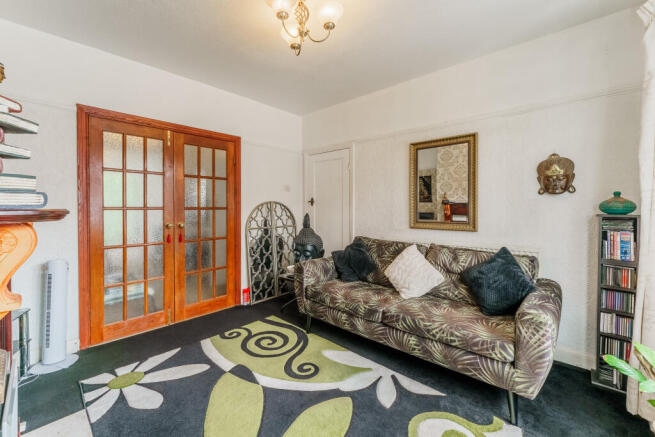 3 bed Semi-Detached for sale Image 4