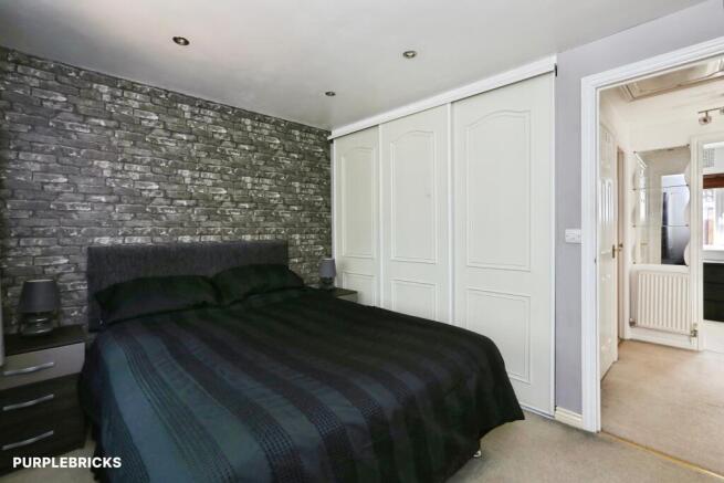 3 bed Semi-Detached for sale Image 8