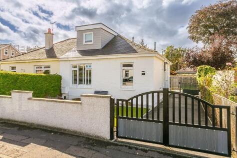 Moredun Park Gardens, Moredun, Edinburgh, EH17