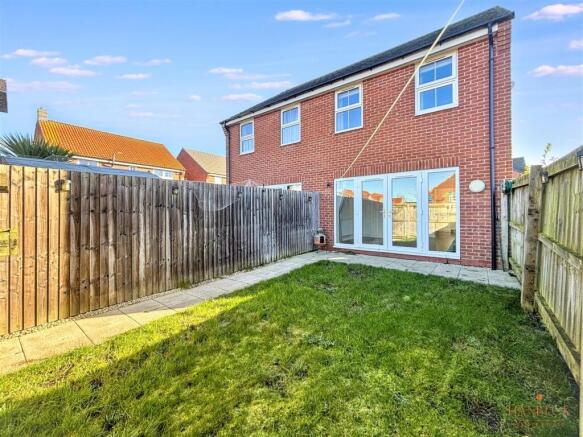 2 bed Semi-Detached for sale Image 10