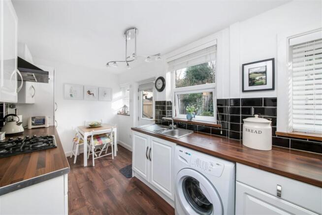 OPEN PLAN DINING/KITCHEN