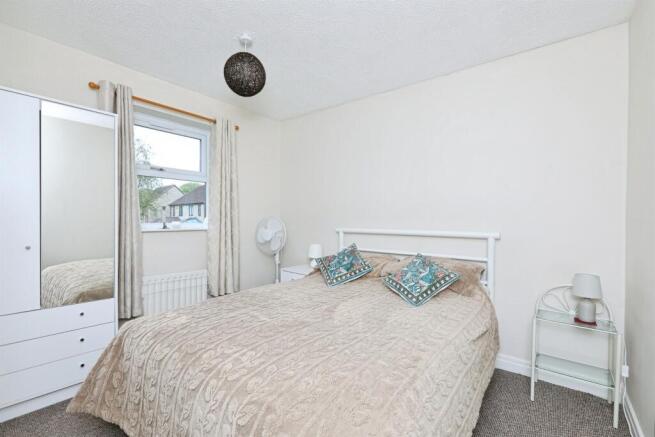4 bed Detached for sale Image 9