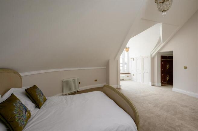 3 bed House for sale Image 10