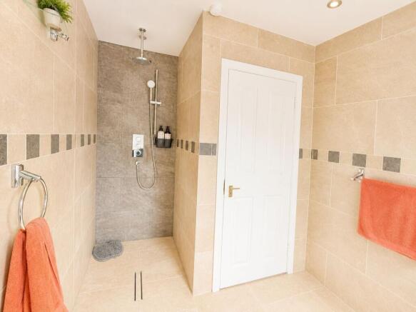3 bed Semi-Detached for sale Image 7