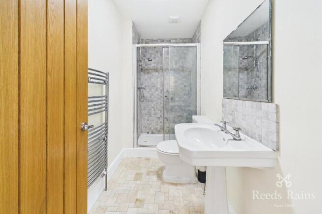2 bed Apartment to rent Image 7