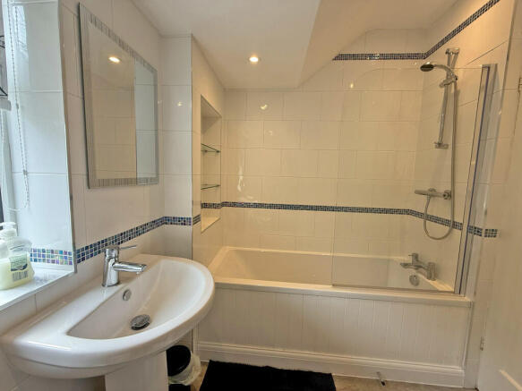 3 bed Semi-Detached for sale Image 6