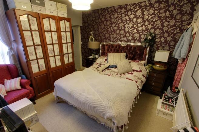 Bedroom 1 (Double)