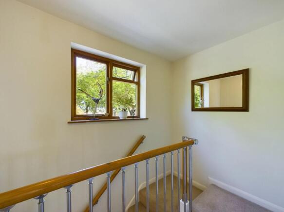 FIRST FLOOR LANDING