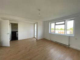 Flat 23, 178 Athol House, Woodcote Road, Wallington SM6 0PB