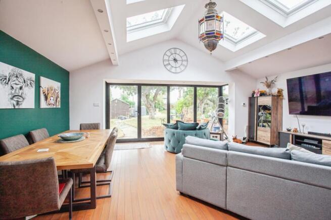 3 bed Detached for sale Image 4