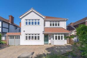15, Darby Crescent, Sunbury-on-thames TW16 5LB