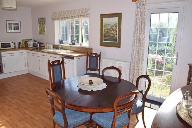 Dining Area to Kitchen