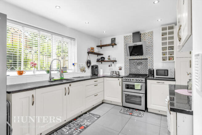 2 bed Semi-Detached for sale Image 7